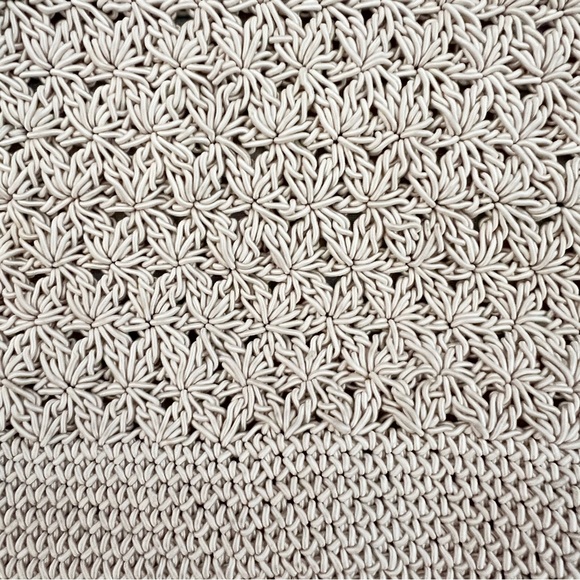 Vintage white cream crochet handbag summer vacation beach purse acetate handles - Picture 5 of 14